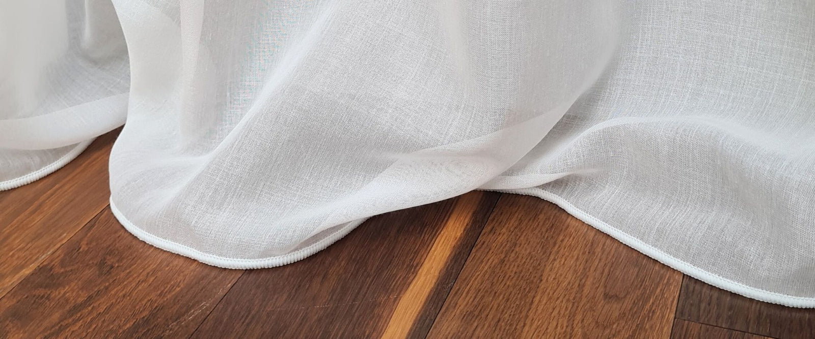 So fallen deine Vorhänge perfekt: Vorhangsaum & Beschwerungsband im Vergleich