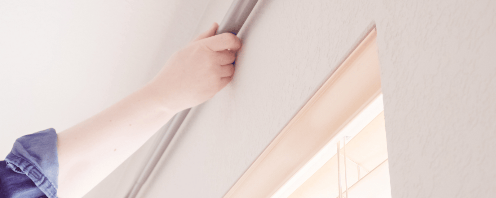 Montagefreundliche Gardinenstange ohne Bohren - Innenraumdekoration ohne zusätzliche Befestigungslöcher