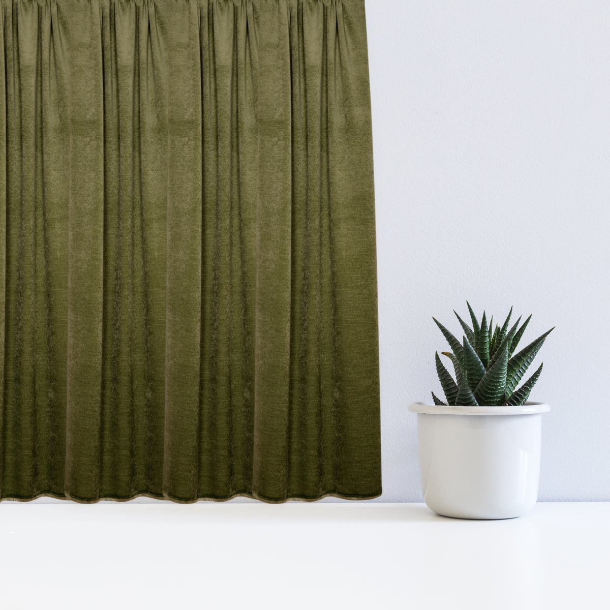 Night curtain olive green Yeti